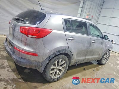 Trzecie zdjęcie samochodu z tyłu: 2015 KIA SPORTAGE LX VIN:KNDPBCAC2F7786080 - miniatura