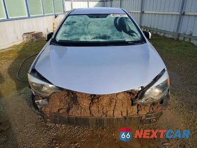 Piąte zdjęcie samochodu w środku: 2015 TOYOTA COROLLA S VIN:5YFBURHE3FP268010 - miniatura