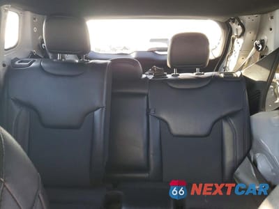 Zdjęcie 10 z 13 samochodu: 2023 JEEP COMPASS LATITUDE VIN:3C4NJDBN6PT553056 - miniatura