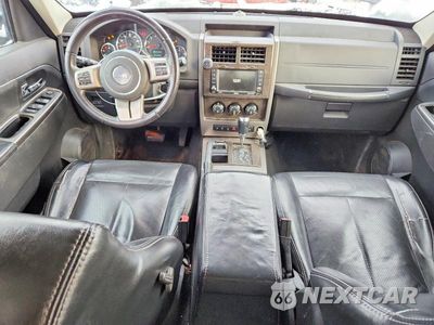 Zdjęcie 8 z 11 samochodu: 2012 JEEP LIBERTY JET VIN:1C4PJMFK9CW207192 - miniatura