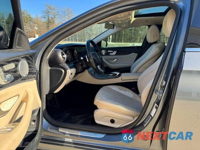 Zdjęcie 9 z 14 samochodu: 2017 MERCEDES-BENZ E 400 4MATIC VIN:WDDZH6GB9HA239374 - miniatura