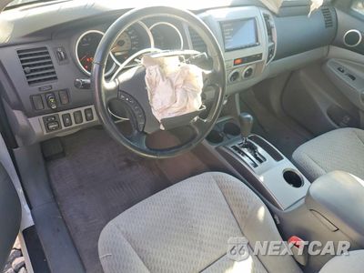 Zdjęcie 8 z 14 samochodu: 2010 TOYOTA TACOMA ACCESS CAB VIN:5TETX4CN1AZ686932 - miniatura