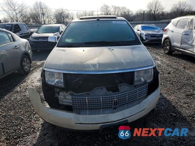 Piąte zdjęcie samochodu w środku: 2007 LINCOLN MKX VIN:2LMDU88C37BJ12769 - miniatura