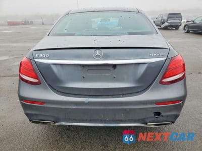 Zdjęcie 6 z 12 samochodu: 2018 MERCEDES-BENZ E 300 4MATIC VIN:WDDZF4KB5JA328589 - miniatura