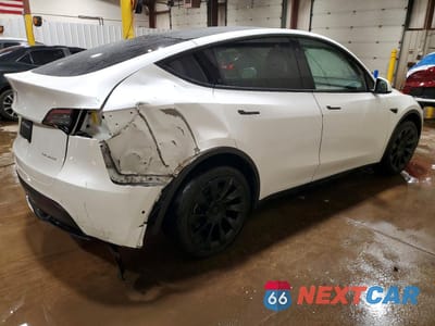 Trzecie zdjęcie samochodu z tyłu: 2022 TESLA MODEL Y VIN:7SAYGDEE4NF330360 - miniatura