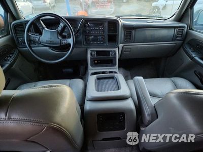 Zdjęcie 8 z 12 samochodu: 2003 GMC YUKON XL K1500 VIN:3GKFK16T93G196827 - miniatura