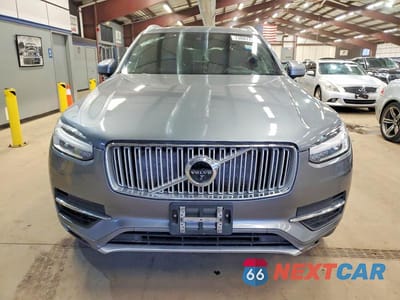 Piąte zdjęcie samochodu w środku: 2016 VOLVO XC90 T8 VIN:YV4BC0PL1G1091118 - miniatura