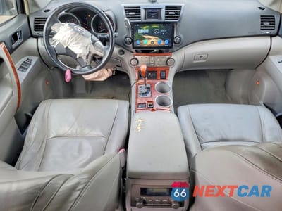 Zdjęcie 8 z 12 samochodu: 2008 TOYOTA HIGHLANDER LIMITED VIN:JTEES42A382083495 - miniatura