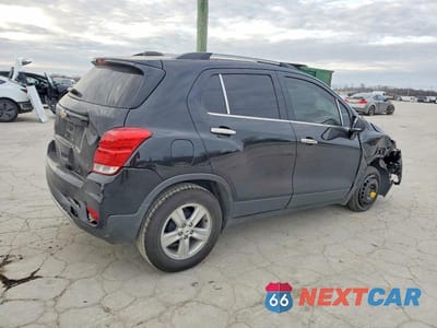 Trzecie zdjęcie samochodu z tyłu: 2020 CHEVROLET TRAX 1LT VIN:3GNCJLSB4LL308927 - miniatura