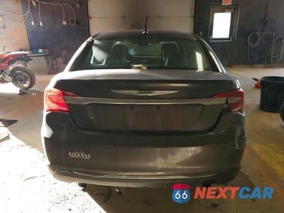 Zdjęcie 6 z 11 samochodu: 2014 CHRYSLER 200 LIMITED VIN:1C3CCBCG5EN199134 - miniatura