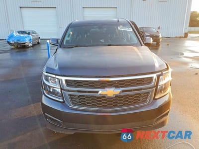 Piąte zdjęcie samochodu w środku: 2017 CHEVROLET SUBURBAN C1500 LS VIN:1GNSCGKC5HR346561 - miniatura