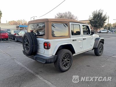 Czwarte zdjęcie samochodu z boku: 2022 JEEP WRANGLER UNLIMITED RUBICON VIN:1C4JJXFM9NW134501 - miniatura