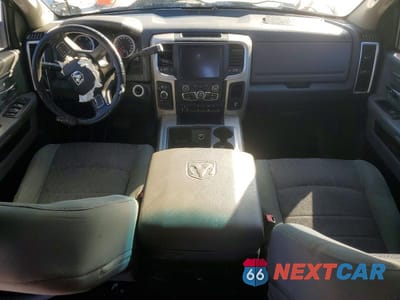 Zdjęcie 8 z 12 samochodu: 2015 RAM 2500 SLT VIN:3C6UR5DL9FG571295 - miniatura