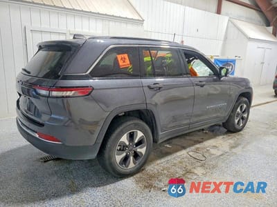 Trzecie zdjęcie samochodu z tyłu: 2025 JEEP GRAND CHEROKEE 4XE VIN:1C4RJYB69S8692736 - miniatura