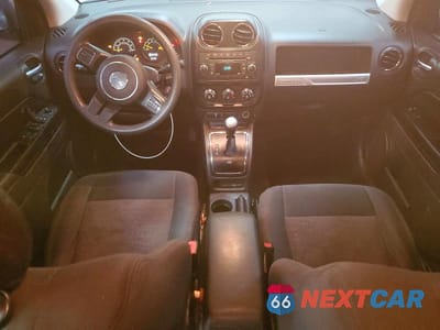 Zdjęcie 8 z 13 samochodu: 2016 JEEP COMPASS SPORT VIN:1C4NJCBA3GD615655 - miniatura