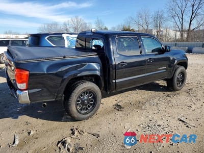 Trzecie zdjęcie samochodu z tyłu: 2021 TOYOTA TACOMA DOUBLE CAB VIN:5TFCZ5AN5MX263706 - miniatura