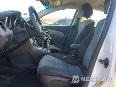 Zdjęcie 7 z 13 samochodu: 2013 CHEVROLET CRUZE LS VIN:1G1PA5SHXD7125444 - miniatura