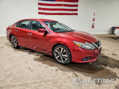 Czwarte zdjęcie samochodu z boku: 2016 NISSAN ALTIMA 2.5 VIN:1N4AL3AP3GC281122 - miniatura