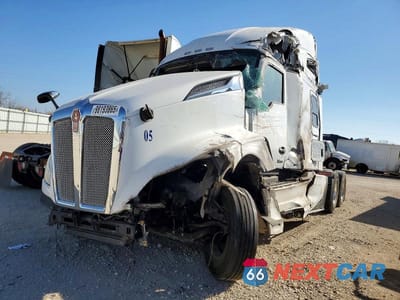 Drugie zdjęcie samochodu z przodu: 2025 KENWORTH T680 SEMI TRUCK VIN:1XKYD49X0SJ142493 - miniatura