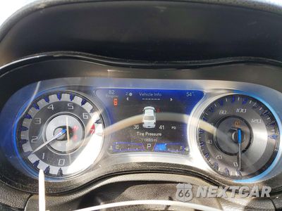 Zdjęcie 9 z 12 samochodu: 2019 CHRYSLER 300 S VIN:2C3CCABG4KH585429 - miniatura