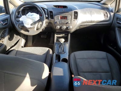 Zdjęcie 8 z 13 samochodu: 2015 KIA FORTE LX VIN:KNAFX4A69F5354480 - miniatura
