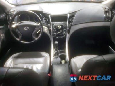 Zdjęcie 8 z 13 samochodu: 2011 HYUNDAI SONATA LIMITED VIN:5NPEC4ACXBH303581 - miniatura