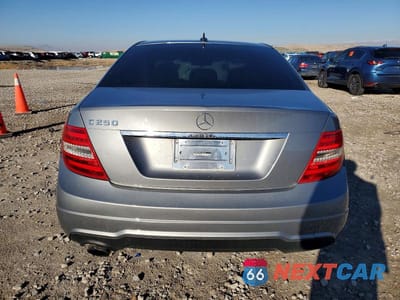 Zdjęcie 6 z 11 samochodu: 2012 MERCEDES-BENZ C 250 VIN:WDDGF4HB9CA623499 - miniatura