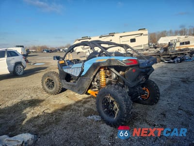 Trzecie zdjęcie samochodu z tyłu: 2025 CAN-AM MAVERICK X3 UTILITY VEHICLE VIN:3JBVGAY40SE000964 - miniatura