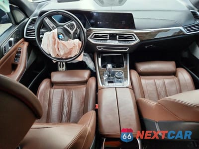 Zdjęcie 8 z 14 samochodu: 2021 BMW X5 M50I VIN:5UXJU4C01M9E62064 - miniatura