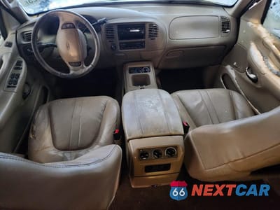 Zdjęcie 8 z 13 samochodu: 2002 FORD EXPEDITION EDDIE BAUER VIN:1FMFU18L22LA37339 - miniatura