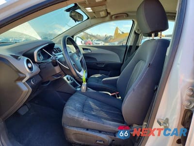Zdjęcie 7 z 11 samochodu: 2018 CHEVROLET SONIC LT VIN:1G1JD5SHXJ4121176 - miniatura