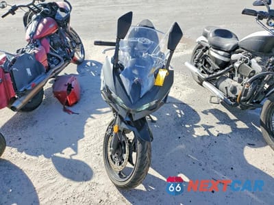 Drugie zdjęcie samochodu z przodu: 2025 KAWASAKI EX500 A VIN:ML5EXGJ16SDA72525 - miniatura
