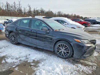 Czwarte zdjęcie samochodu z boku: 2022 TOYOTA CAMRY SE VIN:4T1G11AK9NU710768 - miniatura