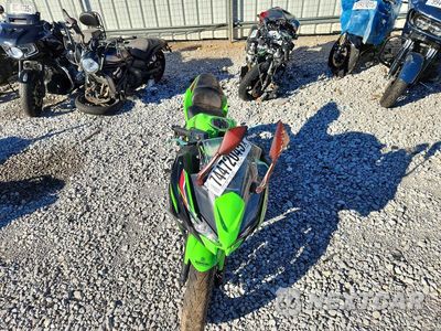Piąte zdjęcie samochodu w środku: 2023 KAWASAKI EX650 P VIN:ML5EXEP18PDA96439 - miniatura