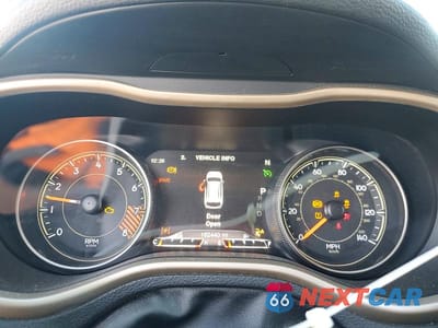 Zdjęcie 9 z 13 samochodu: 2015 JEEP CHEROKEE LIMITED VIN:1C4PJLDSXFW517630 - miniatura