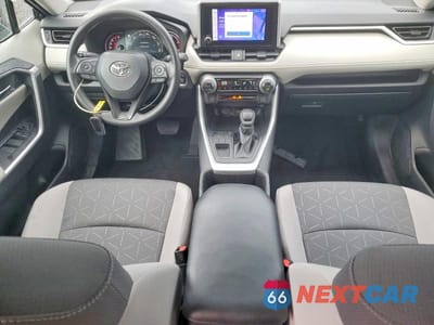 Zdjęcie 8 z 13 samochodu: 2024 TOYOTA RAV4 XLE VIN:2T3W1RFV0RW328915 - miniatura