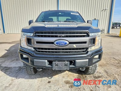 Piąte zdjęcie samochodu w środku: 2018 FORD F150 SUPER CAB VIN:1FTEX1EP8JFC31319 - miniatura