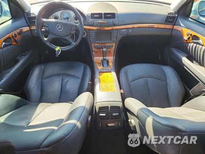 Zdjęcie 8 z 13 samochodu: 2008 MERCEDES-BENZ E 550 VIN:WDBUF72X38B233095 - miniatura