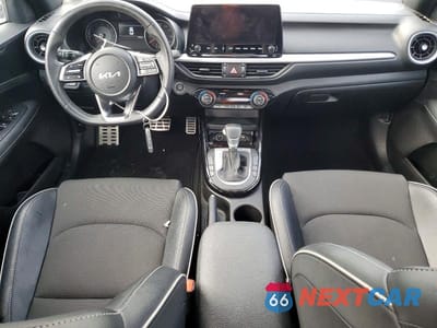 Zdjęcie 8 z 12 samochodu: 2023 KIA FORTE GT LINE VIN:3KPF54AD8PE646196 - miniatura