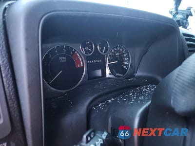Zdjęcie 9 z 12 samochodu: 2008 HUMMER H3 VIN:5GTEN13E488186863 - miniatura
