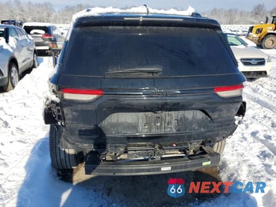 Zdjęcie 6 z 13 samochodu: 2023 JEEP GRAND CHEROKEE LIMITED VIN:1C4RJHBG4PC653033 - miniatura