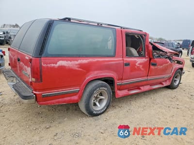 Trzecie zdjęcie samochodu z tyłu: 1993 CHEVROLET SUBURBAN C1500 VIN:1GNEC16K6PJ304389 - miniatura