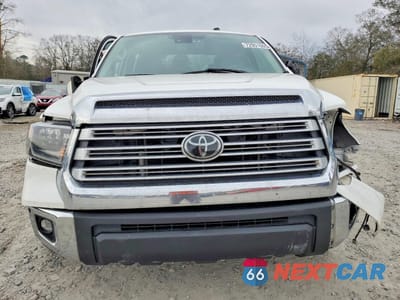 Piąte zdjęcie samochodu w środku: 2021 TOYOTA TUNDRA LIMITED VIN:5TFHY5F13MX017123 - miniatura