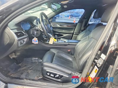 Zdjęcie 7 z 12 samochodu: 2017 BMW 740 I VIN:WBA7E2C33HG741003 - miniatura