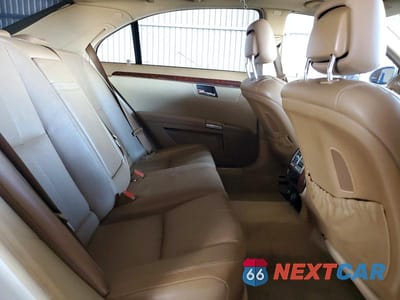 Zdjęcie 10 z 12 samochodu: 2008 MERCEDES-BENZ S 550 VIN:WDDNG71X78A199937 - miniatura