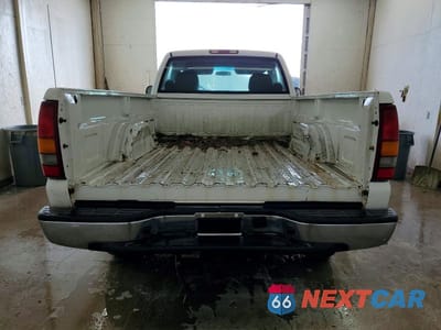 Zdjęcie 6 z 12 samochodu: 2002 CHEVROLET SILVERADO C2500 HEAVY DUTY VIN:1GCHC24UX2E148892 - miniatura
