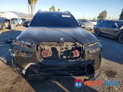 Piąte zdjęcie samochodu w środku: 2025 BMW X7 M60I VIN:5UX33EM06S9X01439 - miniatura