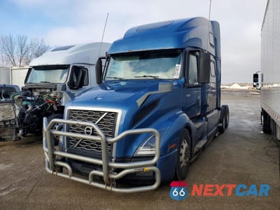 Drugie zdjęcie samochodu z przodu: 2020 VOLVO VNL SEMI TRUCK VIN:4V4NC9EHXLN255878 - miniatura