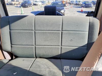 Zdjęcie 10 z 14 samochodu: 2000 JEEP WRANGLER / TJ SAHARA VIN:1J4FA59S6YP772122 - miniatura