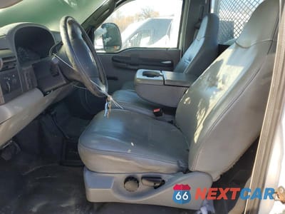 Zdjęcie 7 z 11 samochodu: 2007 FORD F250 SUPER DUTY VIN:1FTNF21597EB23092 - miniatura